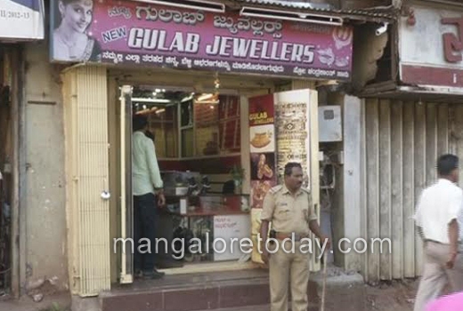 theft in market road 1